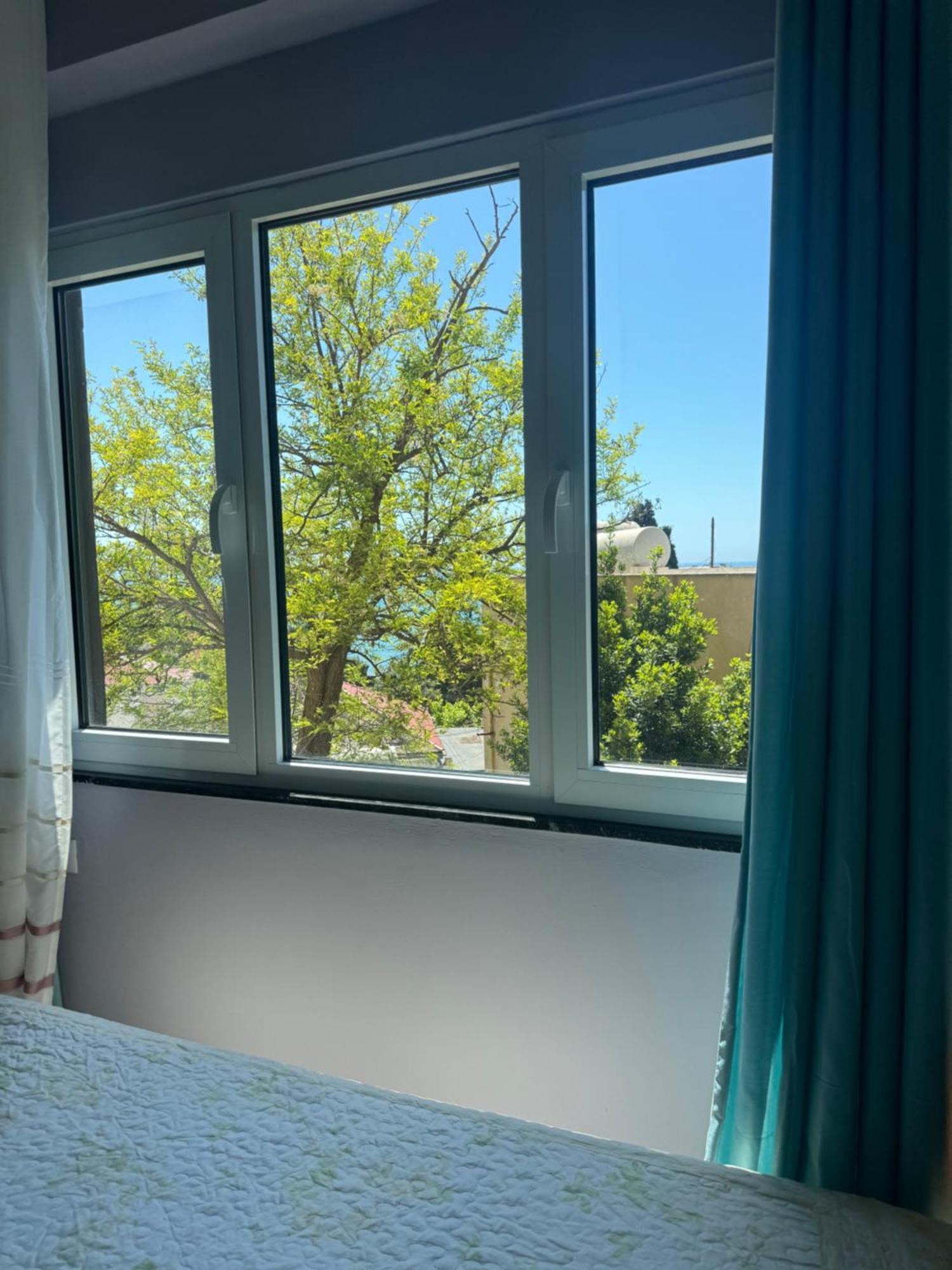 Nostalgic Sea View Apartments Durrës 外观 照片